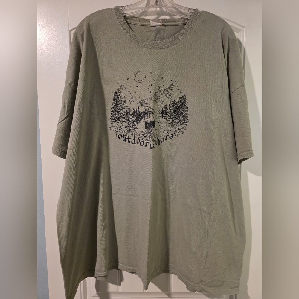 Outdoor Adventure Graphic T-Shirt - Green